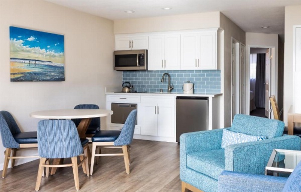 Seascape Beach Resort image 17