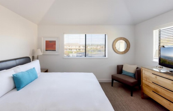 Seascape Beach Resort image 30